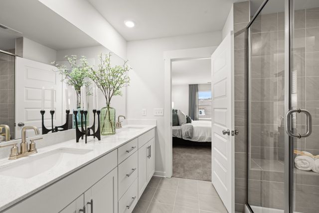 208 Crown Gardens Ct, Hermitage, TN 37076