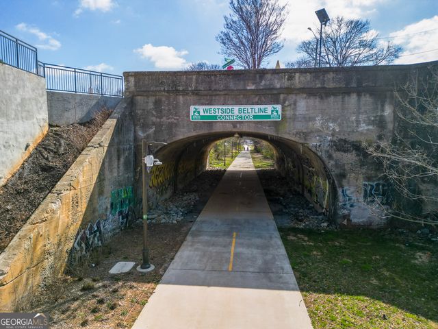 982 Ada Avenue, Atlanta, GA 30318