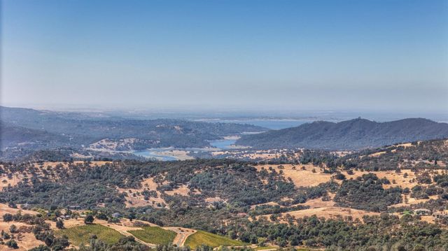 2478 Far Horizon Trl, Pilot Hill, CA 95664