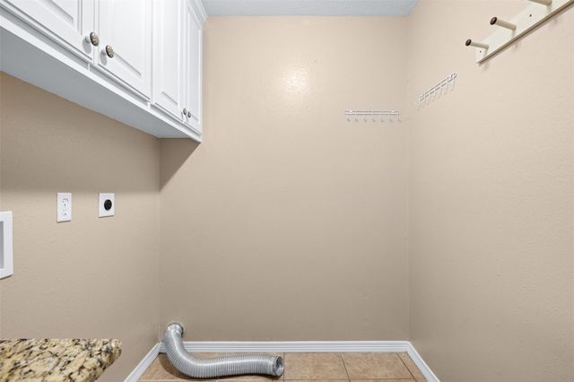 813 Woodson Drive, Caldwell, TX 77836