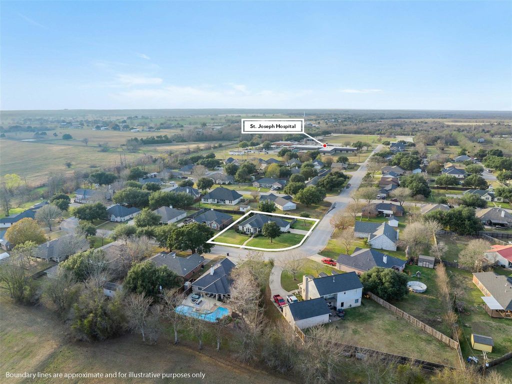 813 Woodson Drive, Caldwell, TX 77836