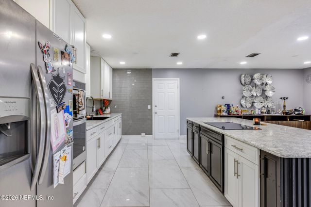 3441 RED OAK Circle E, Orange Park, FL 32073