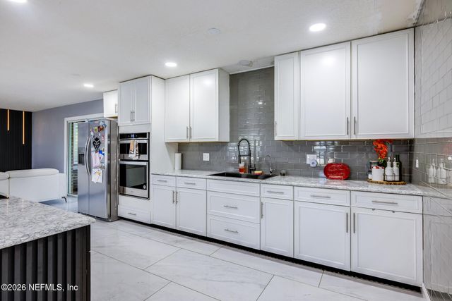 3441 RED OAK Circle E, Orange Park, FL 32073