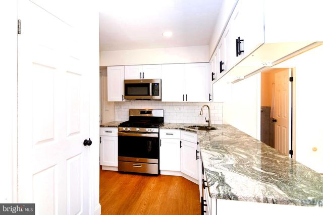 796 RICHMOND DR, Sicklerville, NJ 08081