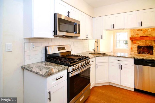 796 RICHMOND DR, Sicklerville, NJ 08081