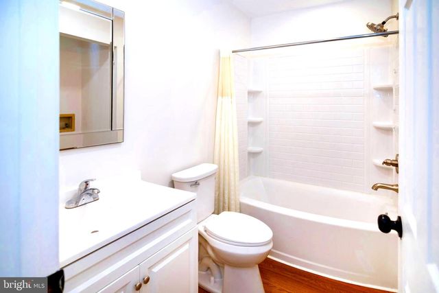 796 RICHMOND DR, Sicklerville, NJ 08081