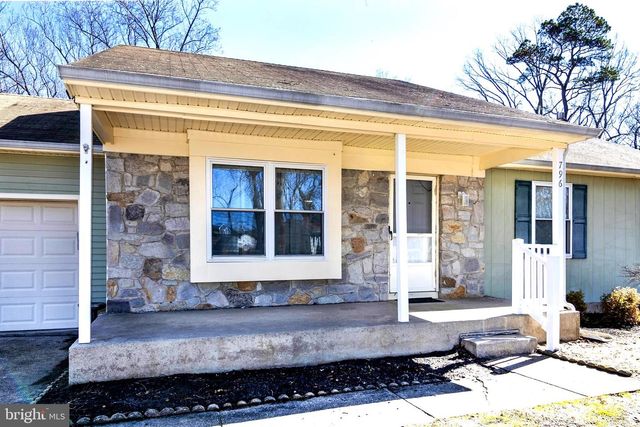 796 RICHMOND DR, Sicklerville, NJ 08081