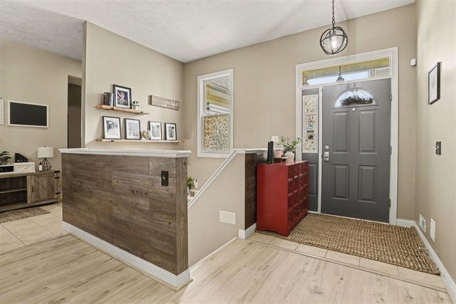 2531 Avalon Woods Drive, Portage, MI 49024
