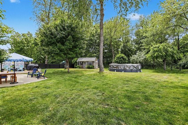 2531 Avalon Woods Drive, Portage, MI 49024