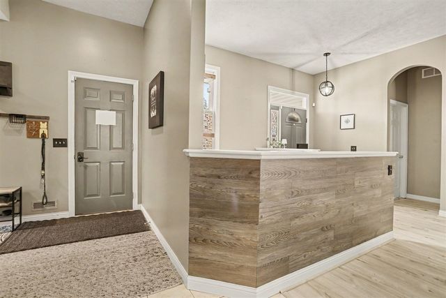 2531 Avalon Woods Drive, Portage, MI 49024