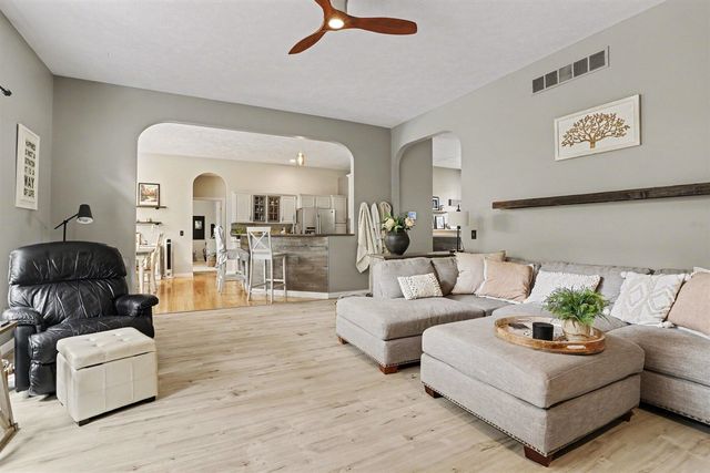 2531 Avalon Woods Drive, Portage, MI 49024