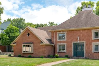 2050 Old Falls Drive, Vandalia, OH 45377