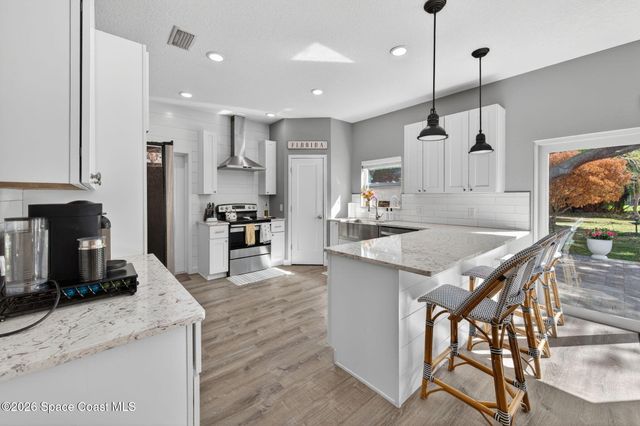 1046 N Tropical Trail, Merritt Island, FL 32953