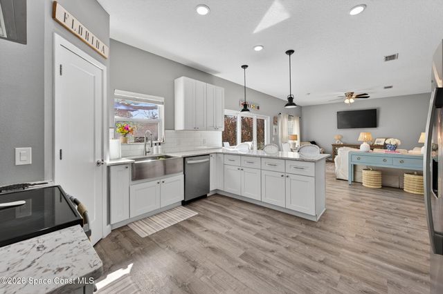 1046 N Tropical Trail, Merritt Island, FL 32953