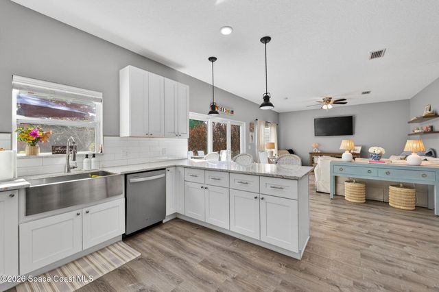 1046 N Tropical Trail, Merritt Island, FL 32953