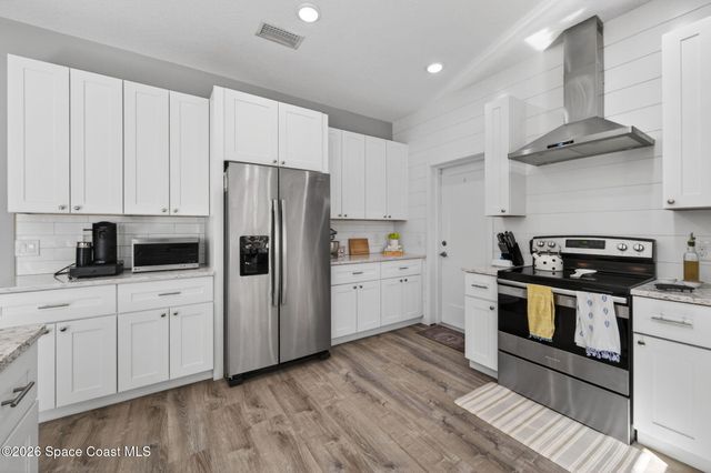 1046 N Tropical Trail, Merritt Island, FL 32953