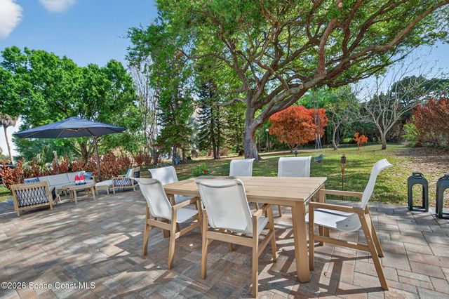 1046 N Tropical Trail, Merritt Island, FL 32953