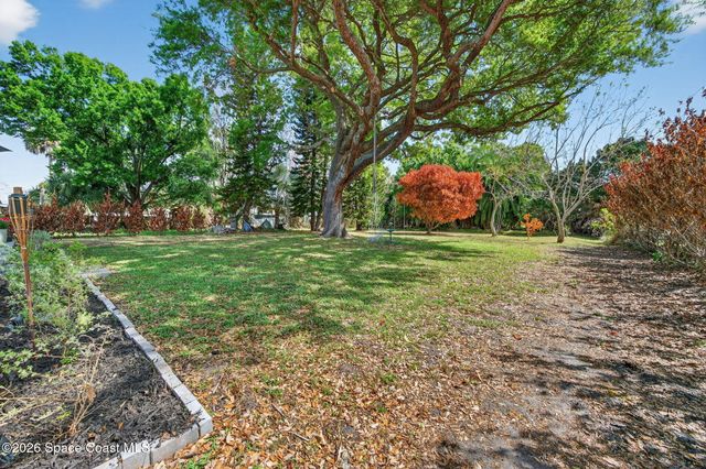 1046 N Tropical Trail, Merritt Island, FL 32953