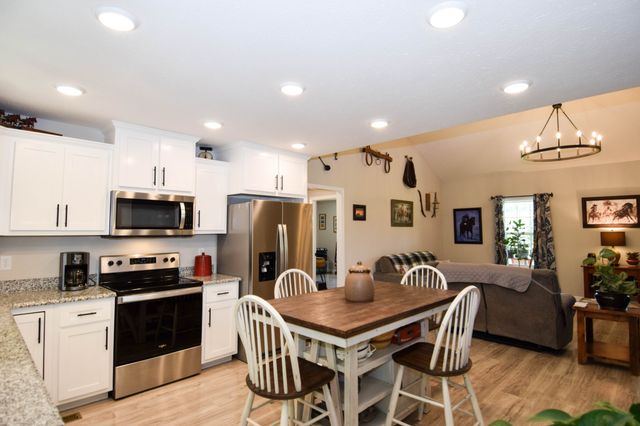 421 Marlin Ln, Westmoreland, TN 37186