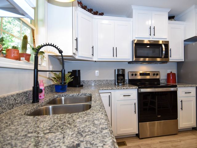 421 Marlin Ln, Westmoreland, TN 37186