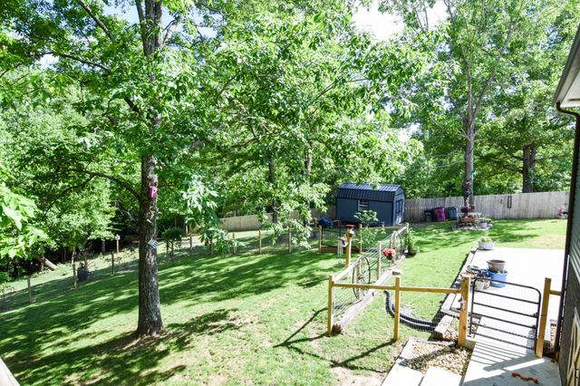 421 Marlin Ln, Westmoreland, TN 37186