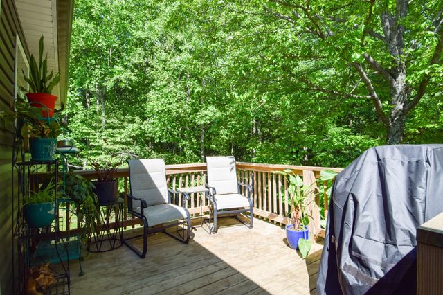 421 Marlin Ln, Westmoreland, TN 37186