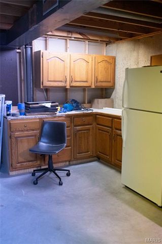 2045 Country Field Drive, Chesterfield, MO 63017