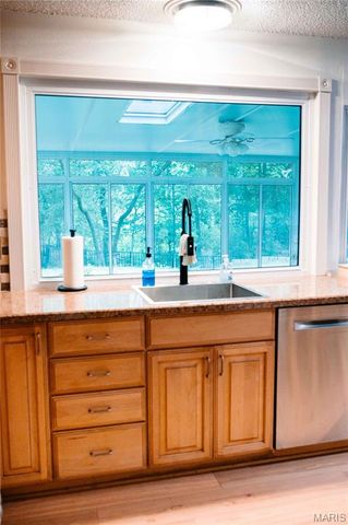 2045 Country Field Drive, Chesterfield, MO 63017