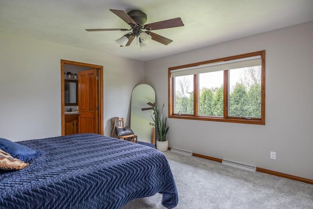 217 HOWARD DRIVE, Hortonville, WI 54944
