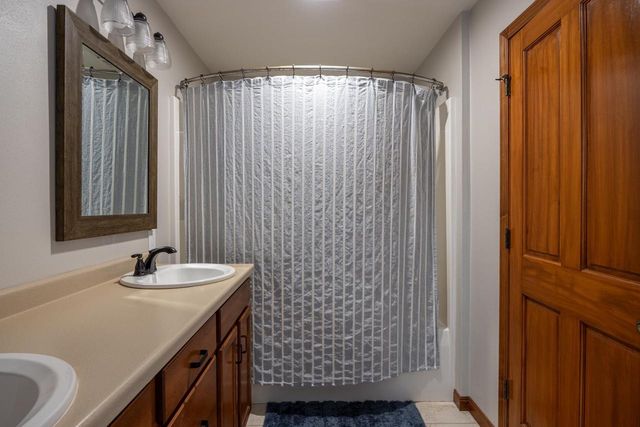 217 HOWARD DRIVE, Hortonville, WI 54944