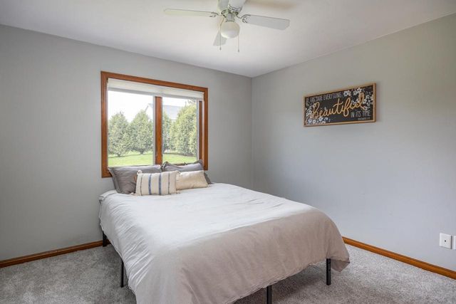 217 HOWARD DRIVE, Hortonville, WI 54944