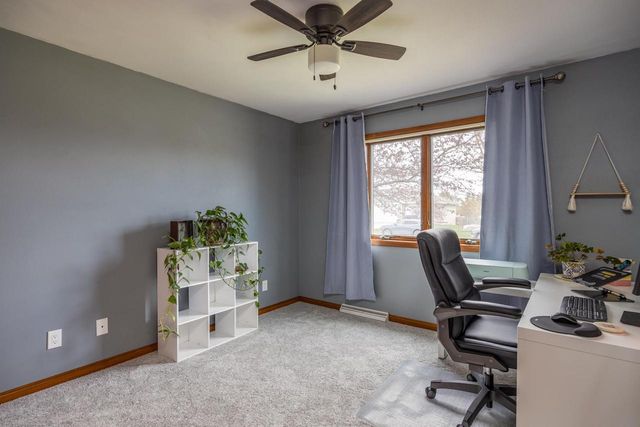 217 HOWARD DRIVE, Hortonville, WI 54944