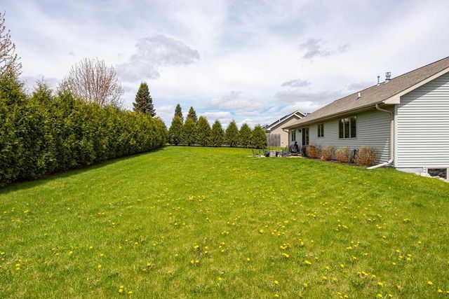 217 HOWARD DRIVE, Hortonville, WI 54944