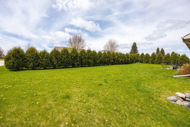 217 HOWARD DRIVE, Hortonville, WI 54944