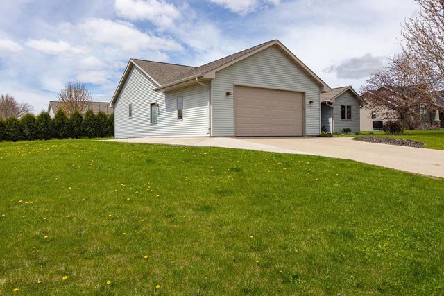217 HOWARD DRIVE, Hortonville, WI 54944