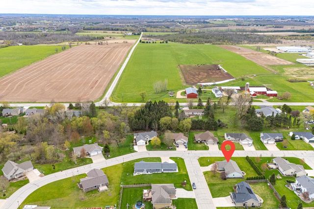 217 HOWARD DRIVE, Hortonville, WI 54944