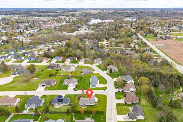 217 HOWARD DRIVE, Hortonville, WI 54944