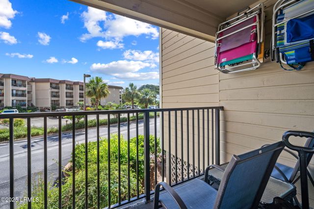 40 Folly Field Rd Apt B114, Hilton Head Island, SC 29928