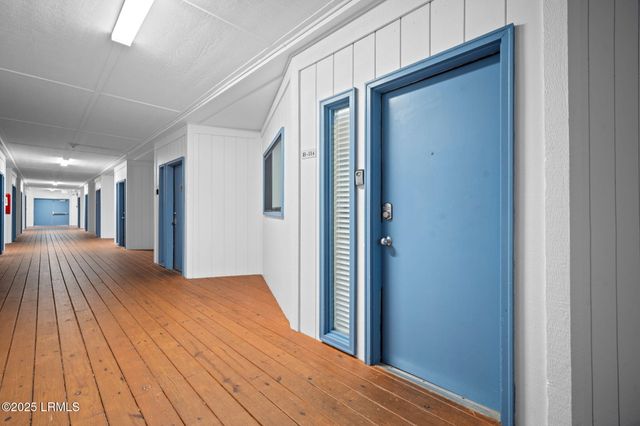 40 Folly Field Rd Apt B114, Hilton Head Island, SC 29928