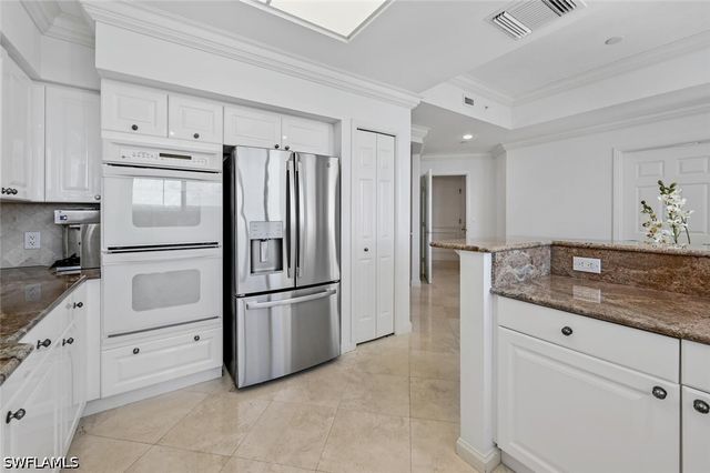 7117 Pelican Bay BLVD 1903, Naples, FL 34108