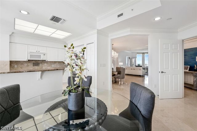 7117 Pelican Bay BLVD 1903, Naples, FL 34108