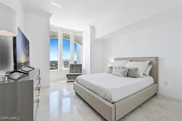 7117 Pelican Bay BLVD 1903, Naples, FL 34108