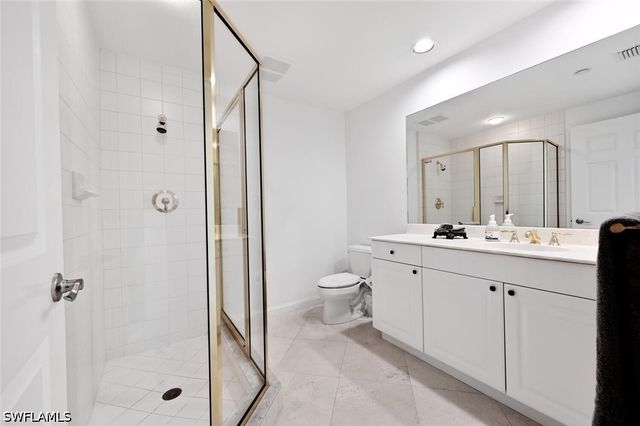 7117 Pelican Bay BLVD 1903, Naples, FL 34108