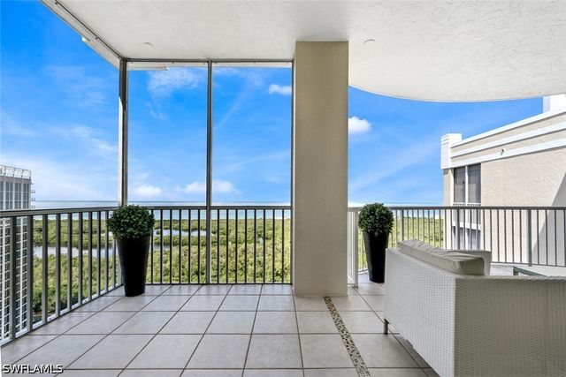 7117 Pelican Bay BLVD 1903, Naples, FL 34108