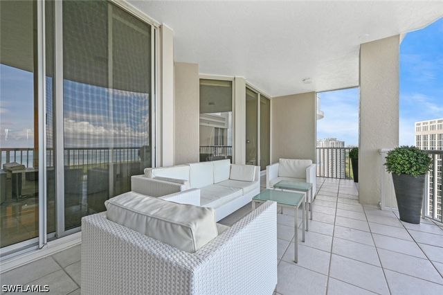 7117 Pelican Bay BLVD 1903, Naples, FL 34108