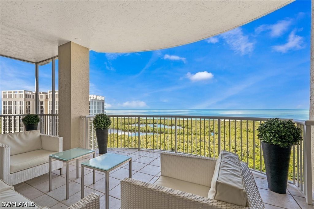 7117 Pelican Bay BLVD 1903, Naples, FL 34108