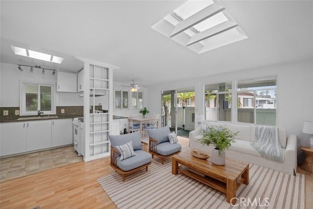 307 Lexinton Circle, Newport Beach, CA 92660