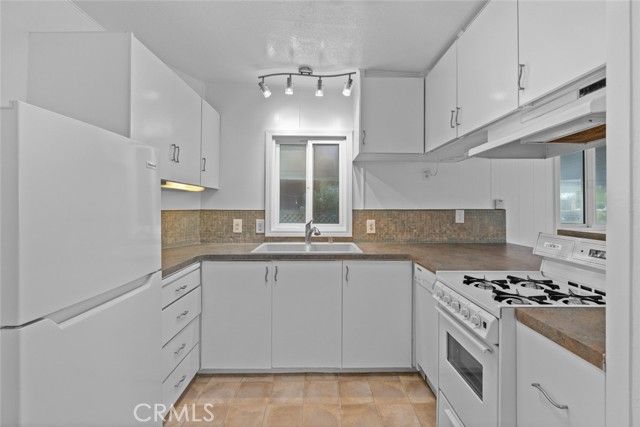 307 Lexinton Circle, Newport Beach, CA 92660