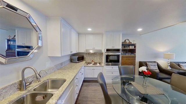 13721 Alderwood Lane 28 E M3, Seal Beach, CA 90740