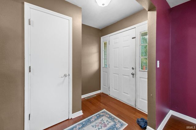 907 Woodmere Drive, Lafayette, IN 47905